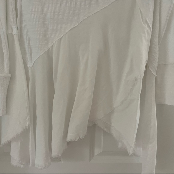 New without tags, never worn.Free People White top. - Picture 3 of 4